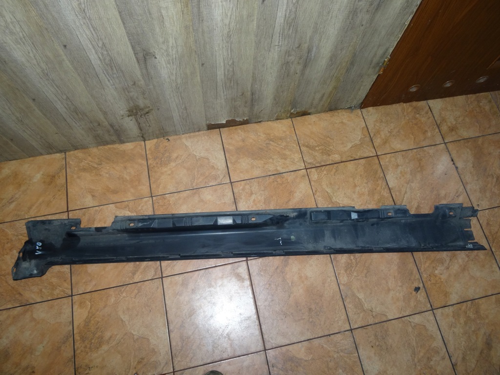 фото №7, Volvo v50 молдинг поріг ліва