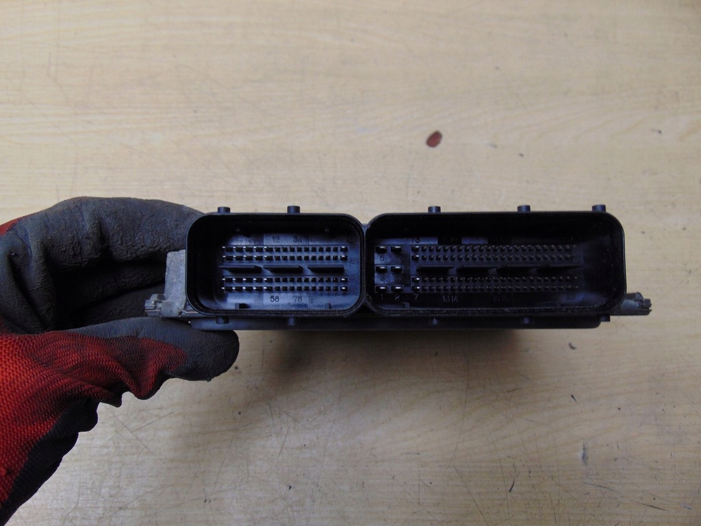 фото №5, Бортовой компьютер блок управления двигателя vw golf vi 1.6tdi