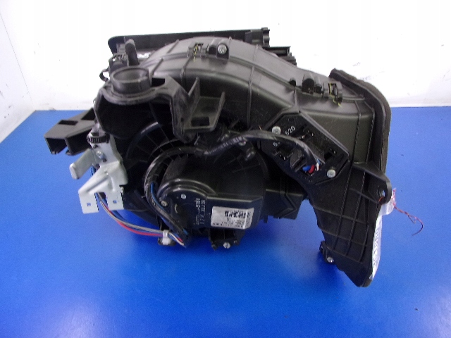 фото №1, Toyota auris повітродувка повітря 272700-5151 1zr-fe