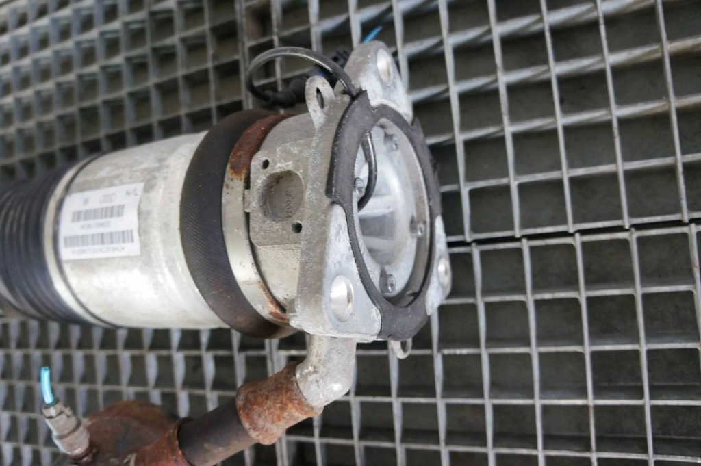 фото №6, Амортизатор пневмоподушка задня лівий audi a8 d3 4.2 tdi