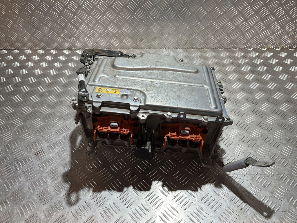 фото №1, Конвертер инвертор зарядное устройство модуль renault arkana 20-