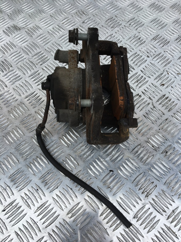 фото №1, Супорт гальмівний правий перед jaguar f-pace 16- x761