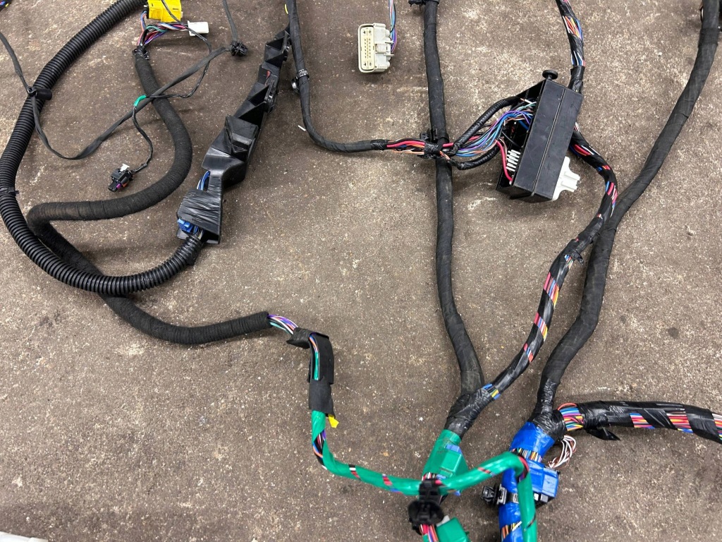 фото №13, Джгут двигуна tesla model x 103242970g