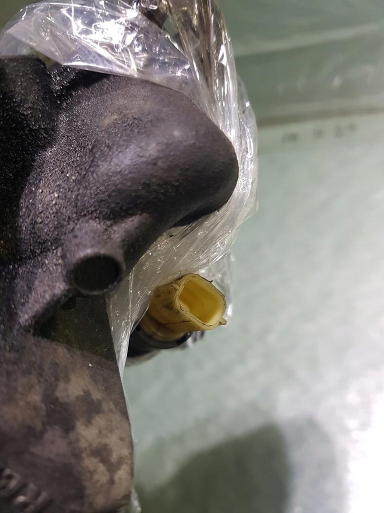 фото №7, Корпус фільтра оливи 2.0dci trafic ii 8201005241