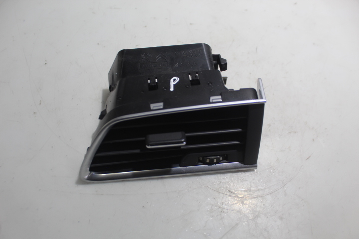 фото №1, Решётка обдув правая peugeot 508 i lift