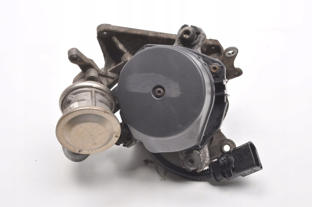 фото №6, Porsche 911 997 насос воздуха 99760510401 10200119bac 9971131371r