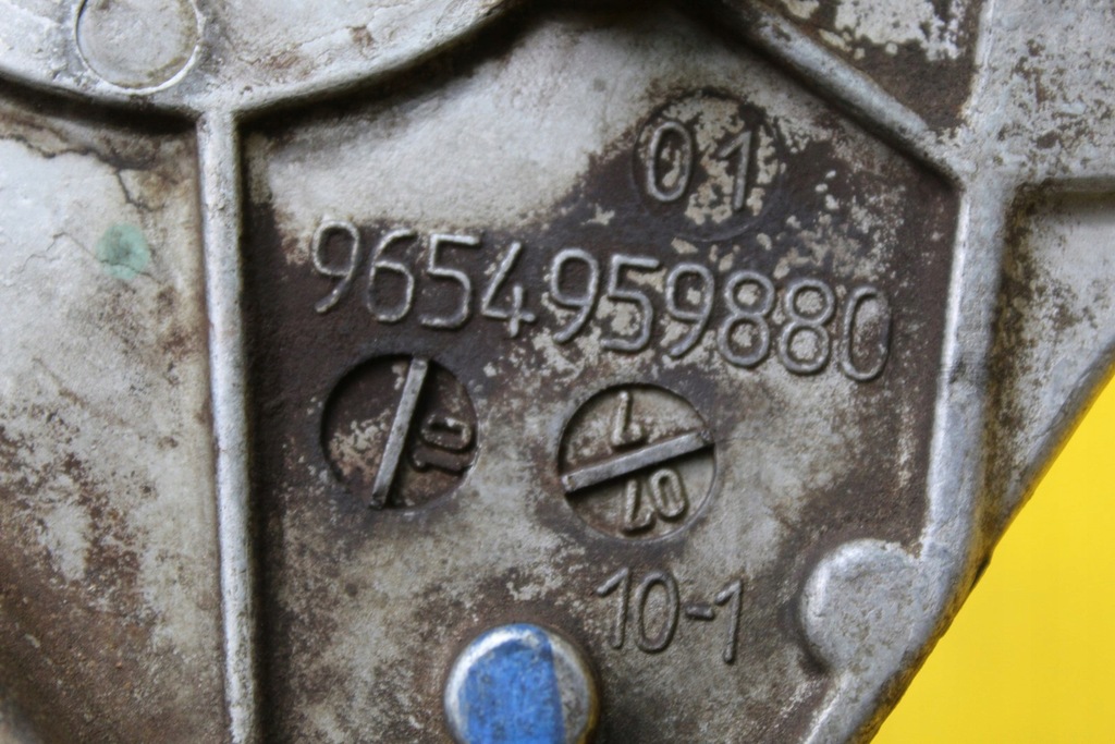 фото №7, Кронштейн насоса впрыска berlingo 1.6 hdi 9654959880