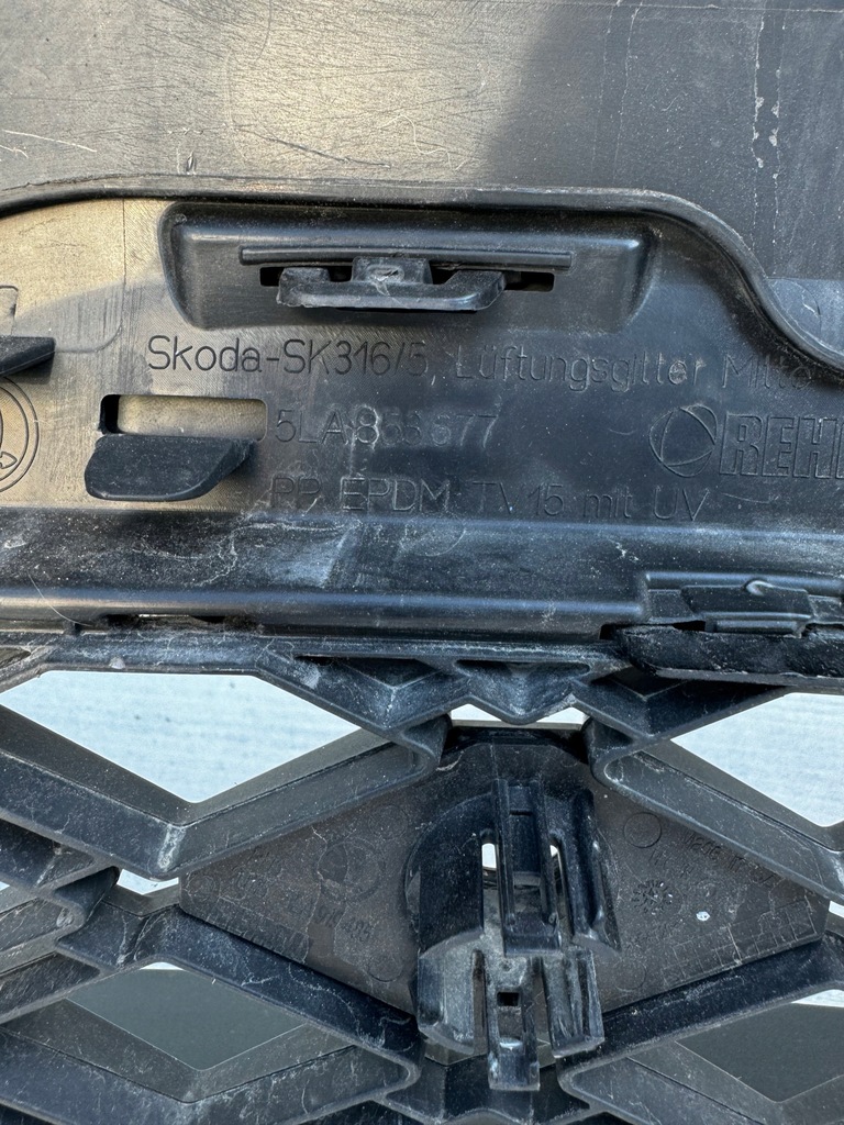 фото №12, Передній бампер бампер перед решітка середня skoda enyaq 5la