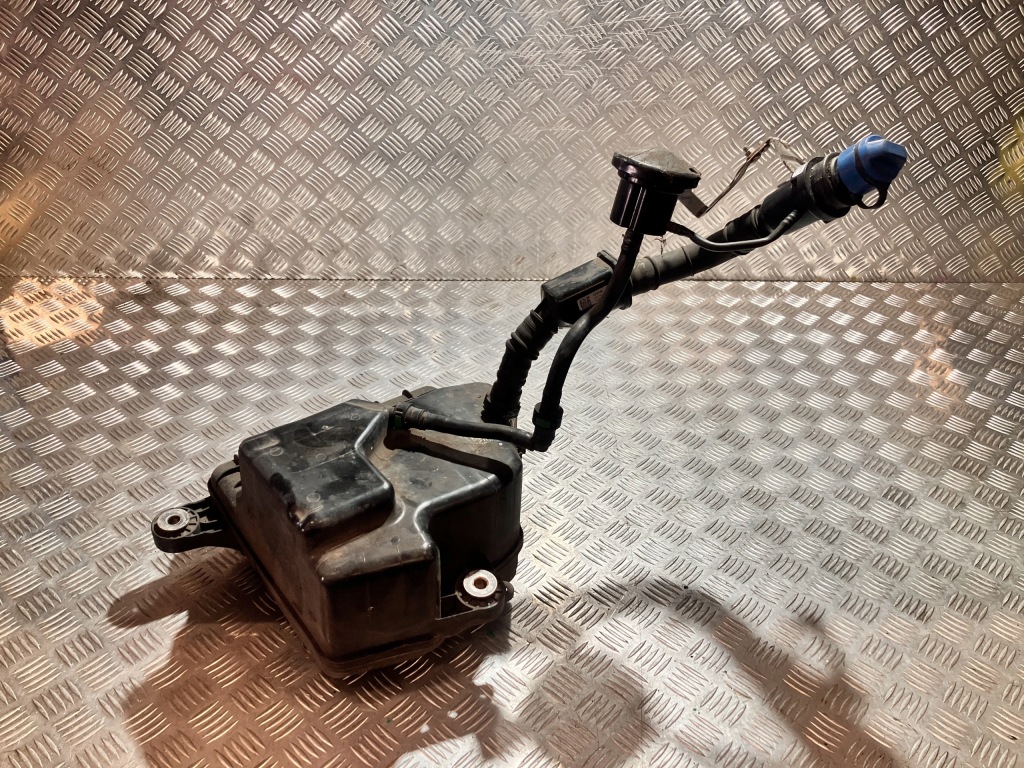 Купити Бак adblue заливна горловина mercedes w238 16- 2.0 d