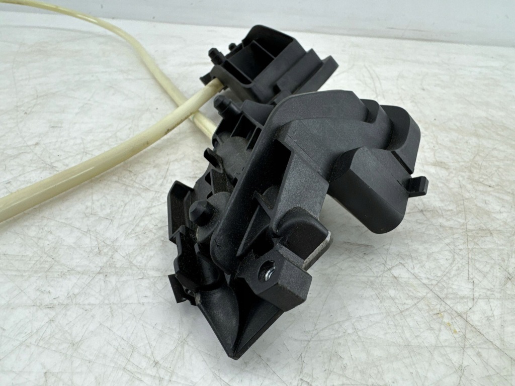 фото №8, Mercedes-benz e w211 2007 моторчик шторки безпеки скло задній