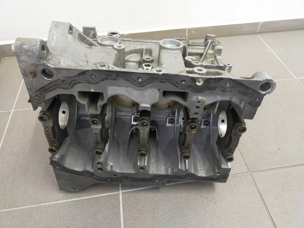 фото №12, Audi q3 8u lift блок двигуна 1.4 fsi 04e103011cl 04e100034f czea 2015r