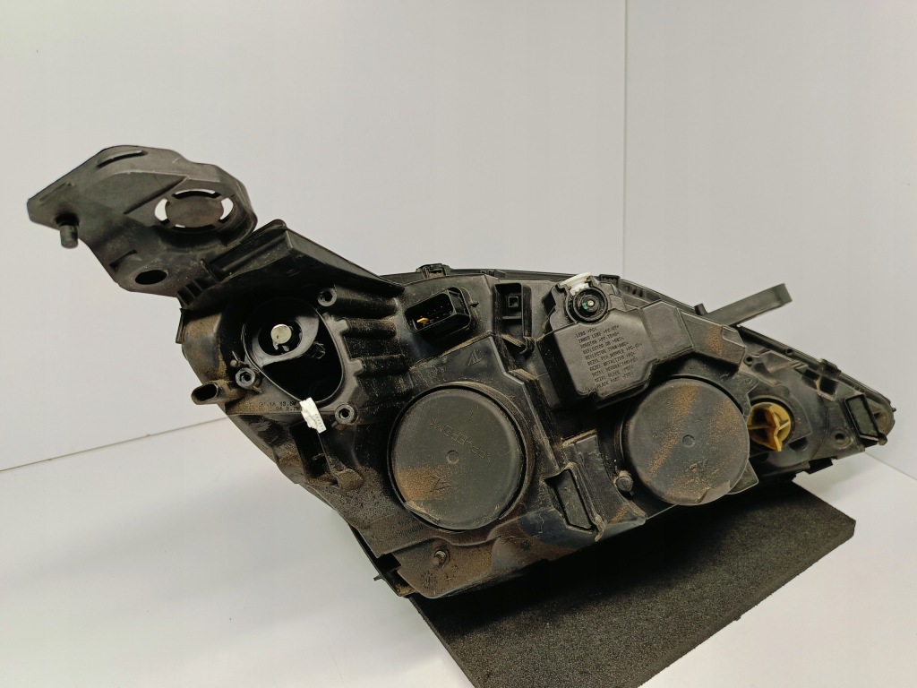 Peugeot 308 ii t9 lift 17-лампа левая перед передняя линза+ led 9816990680 Оригинал