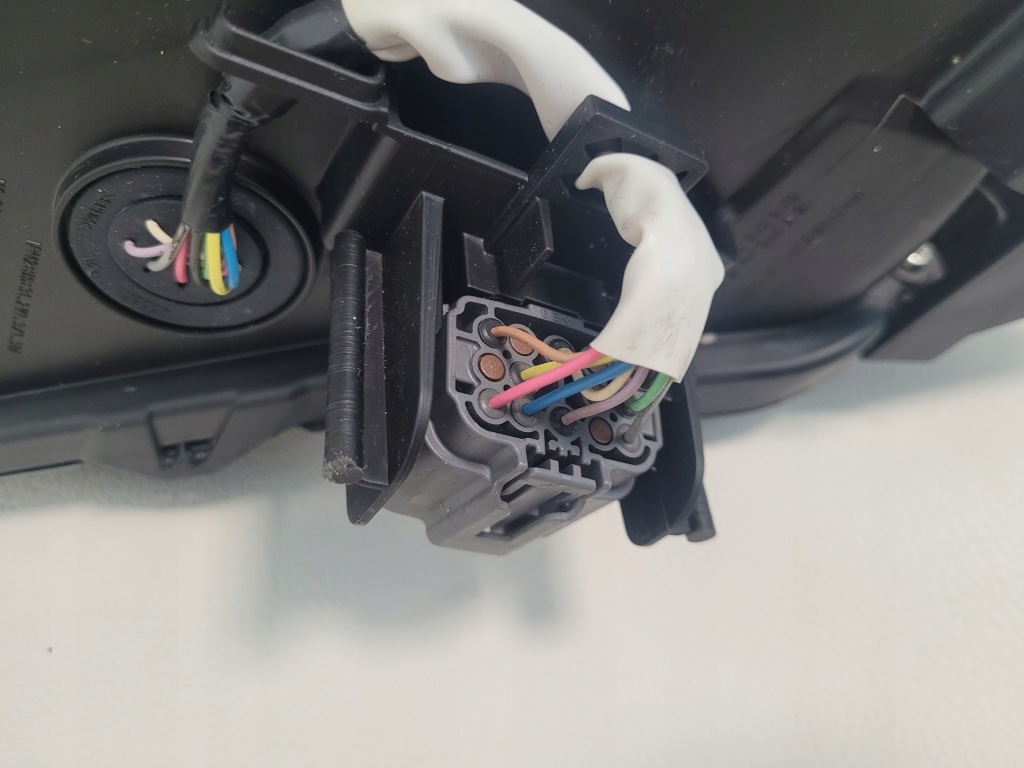 Mazda 3 full led 9 pin 19- фара правый  передняя Оригинал