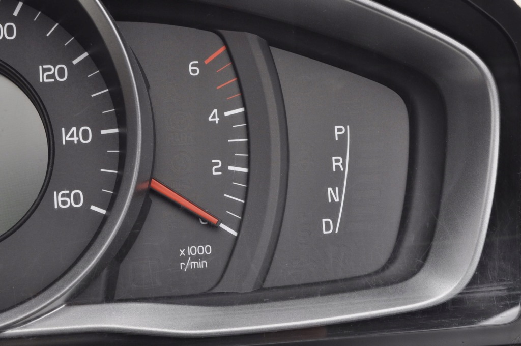 фото №7, Volvo s60 ii v60 2.0 d счетчик приборы 31453097