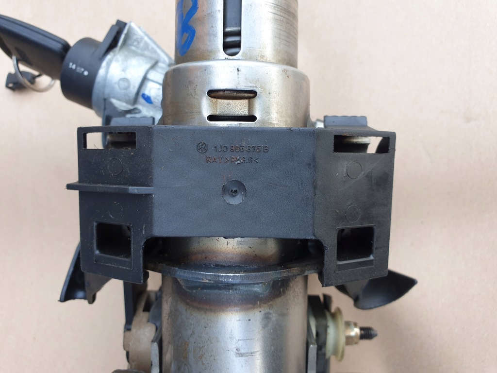 фото №9, Колонка кермова ключ замок запалювання audi a3 8l оригінальний номер eu