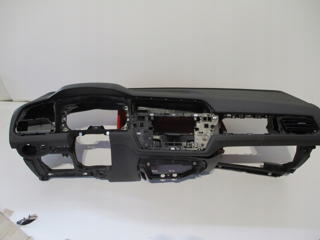 фото №1, Консоль pulpit приборная панель vw touran 5ta царапины