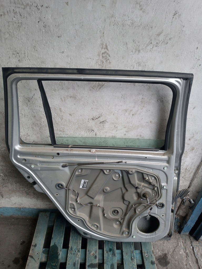 фото №8, Двері лівий задня skoda octavia ii kombi la7w