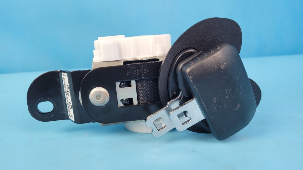 Bmw f39 ремінь безпеки задній середній 7441685 в Україні