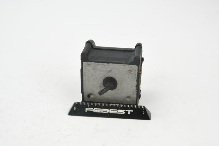 фото №16, Втулка стабілізатора передній toyota estima t/l