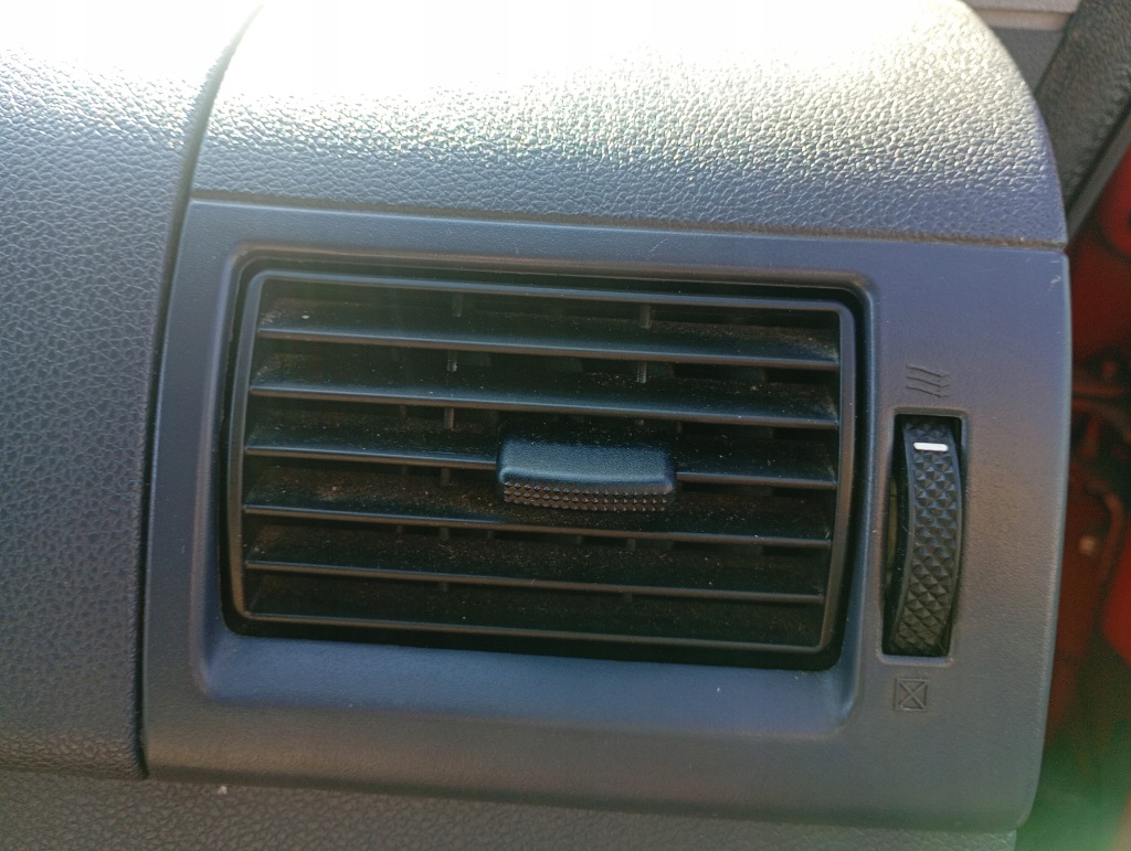 Купити Ford transit connect t200 02-13 решітка обдув повітря права пасажира