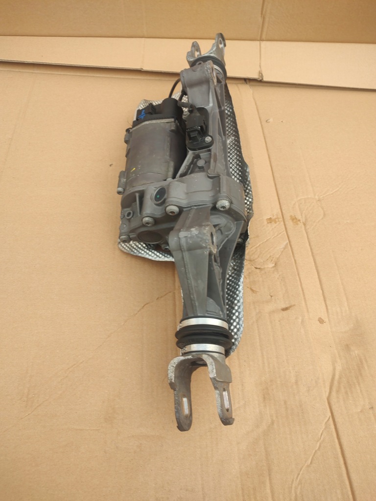 Рулевая рейка поворотная задний  audi q7 sq7. 4m0501055h в Украине