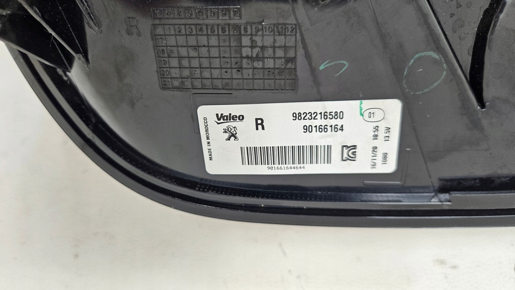 фото №10, Лампа задняя задняя правая peugeot 208 ii 9823216580
