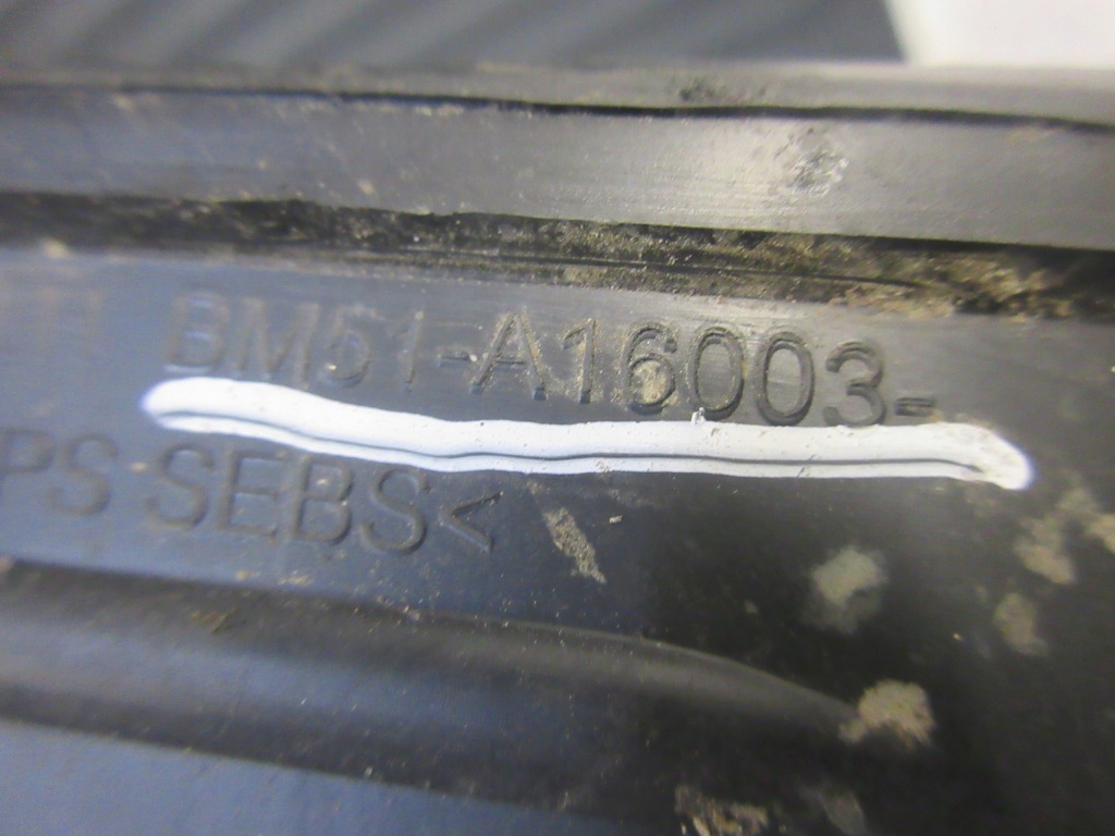 фото №4, Ford оригінальний номер bm51-a16003 трикутник заглушка крила