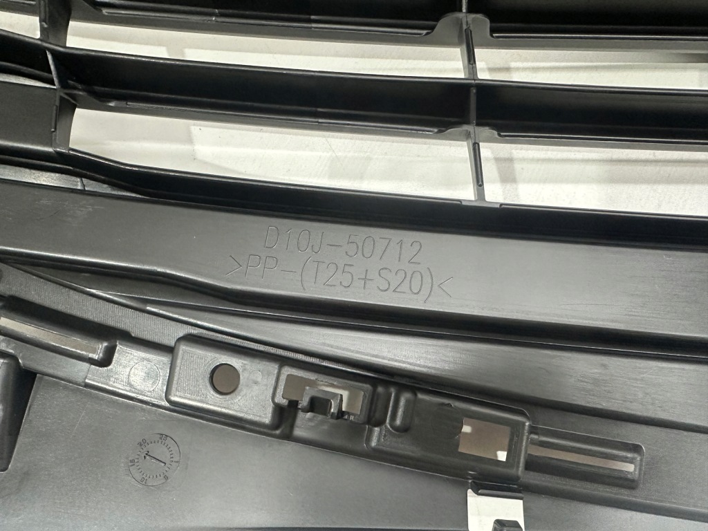 Mazda cx3 новый решётка радиатора решётка  радиатора d10j-50712 + накладка поперечина d10j-50717 Оригинал