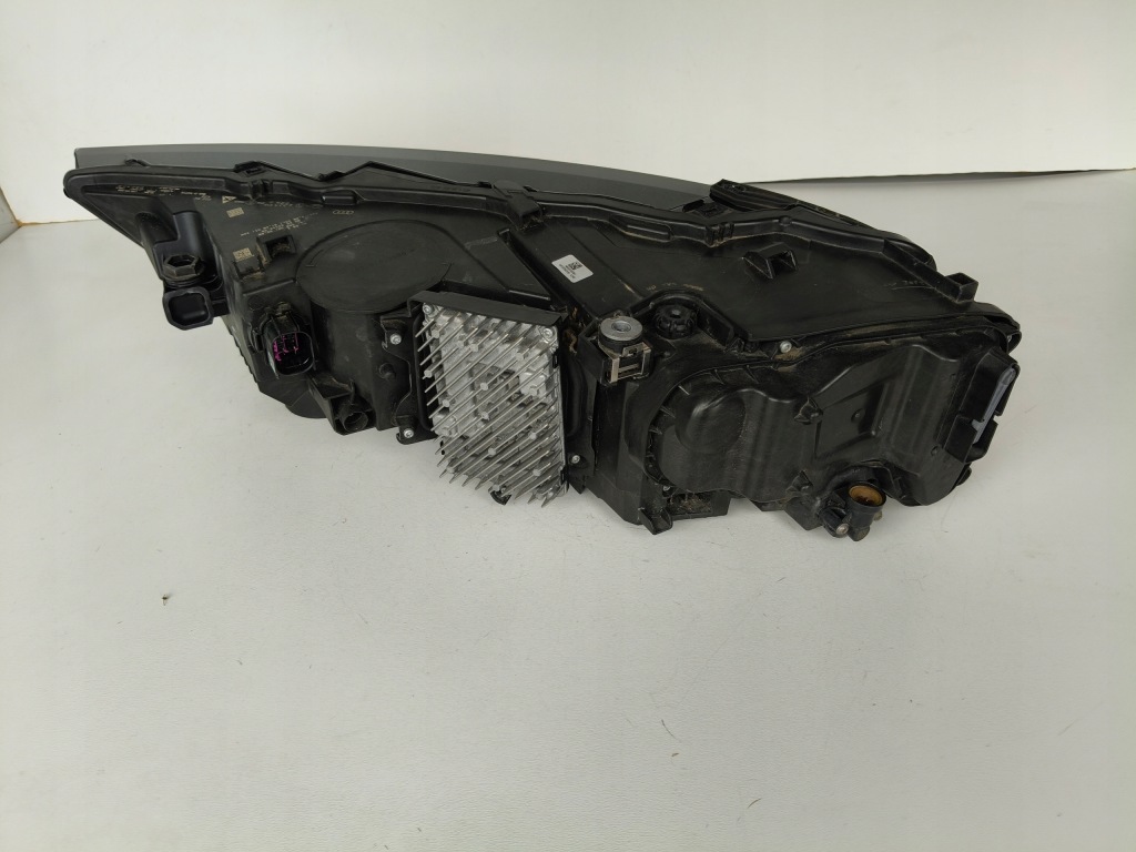Фара правый  фара audi q7 4m 4m0 19- рестайлинг  full led matrix Оригинал