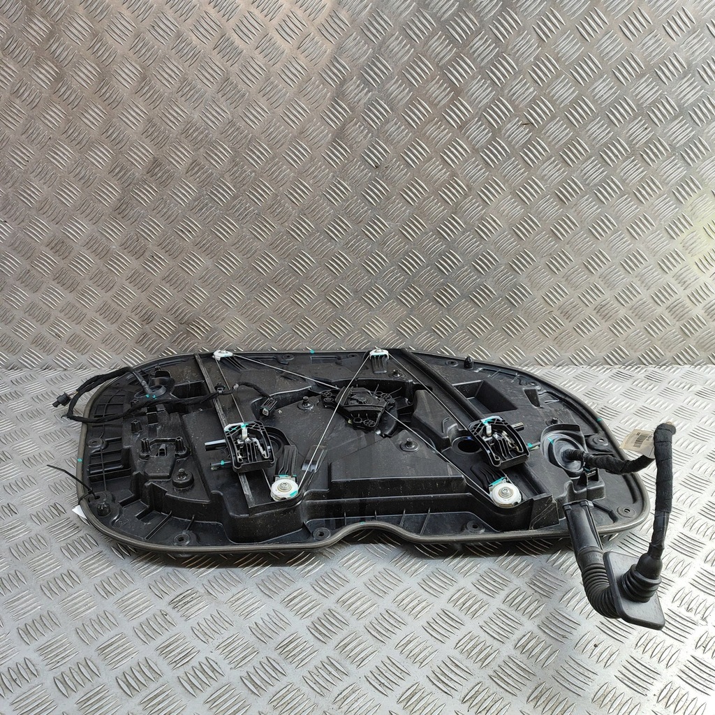 фото №6, Polestar 2 2023 перед сторона права електричний підйомник скло двері