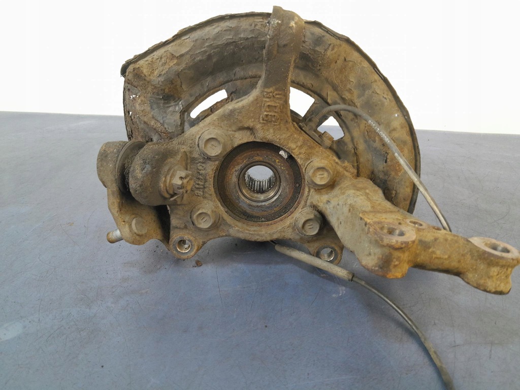 фото №4, Toyota avensis t27 2.0 d4d поворотный кулак ступица перед левая