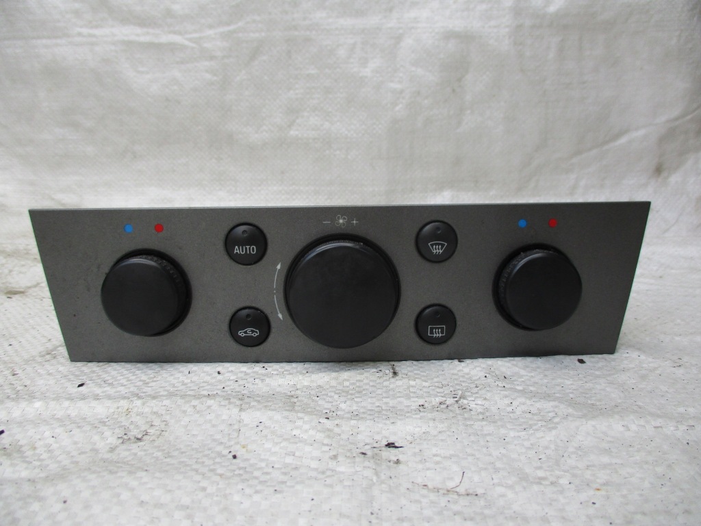 фото №1, Opel vectra c signum панель обдув 13138196