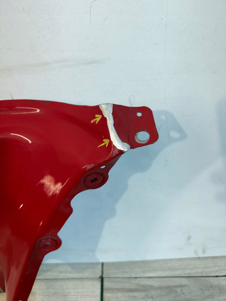 фото №5, Ferrari 488 pista впуск /ветровик капот / крышки передней