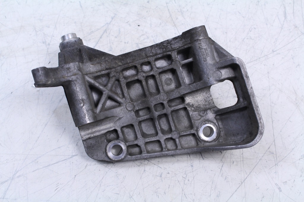 Купити Кронштейн кронштейн генератор audi q5 3.0tdi cdu