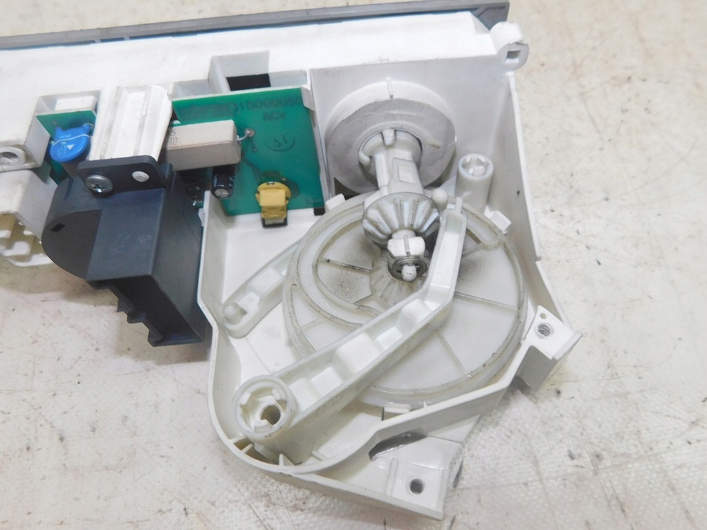 Iveco eurocargo 120e21 19,5" 02-08 панель обдув Київ