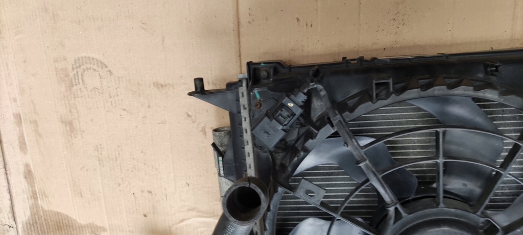 фото №9, Hyundai i30 - радиатор с вентилятор