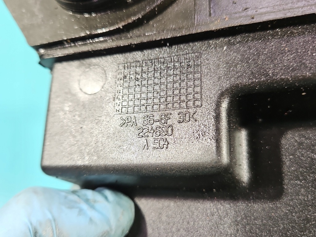 Корпус вентиляція картера вентиляція renault mascott 2.8 td 86km Зі Шроту