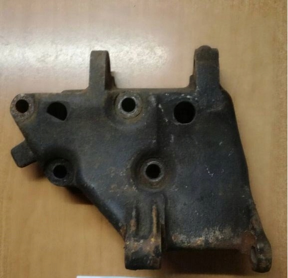 Купити Кронштейн генератора mercedes w115 w123 w460 1151550635