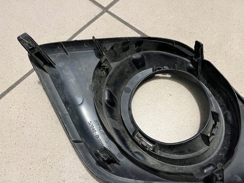 фото №7, Решётка бампера левая toyota hilux viii 8