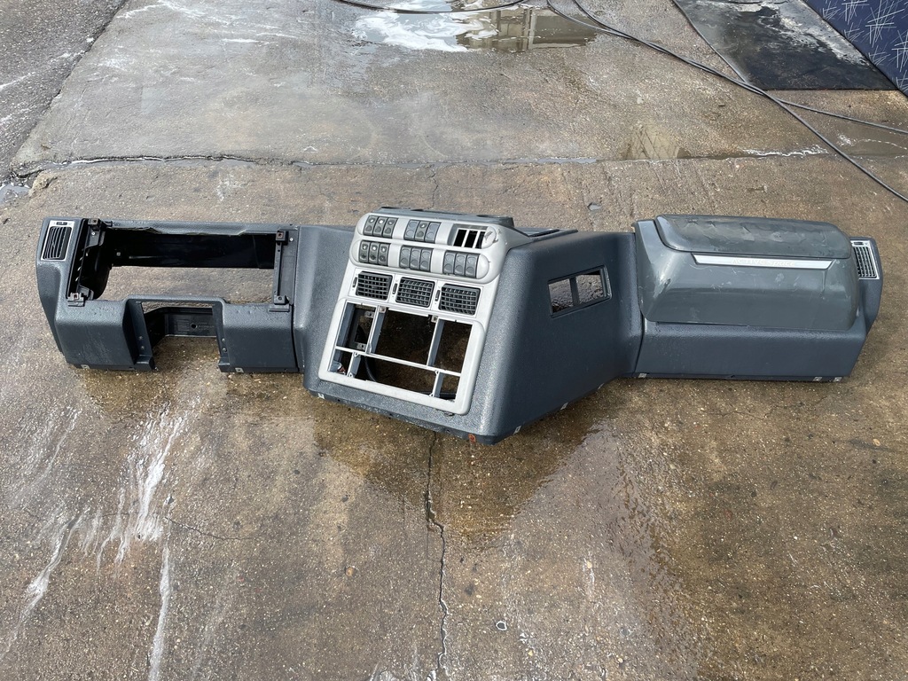 фото №1, Приборная панель приборная консоль приборная панель iveco stralis