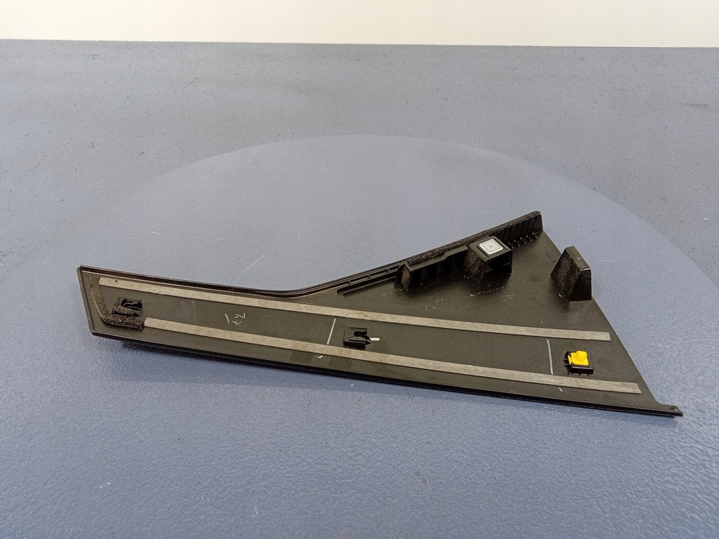 фото №4, Hyundai tucson iv накладка двері лівий задня