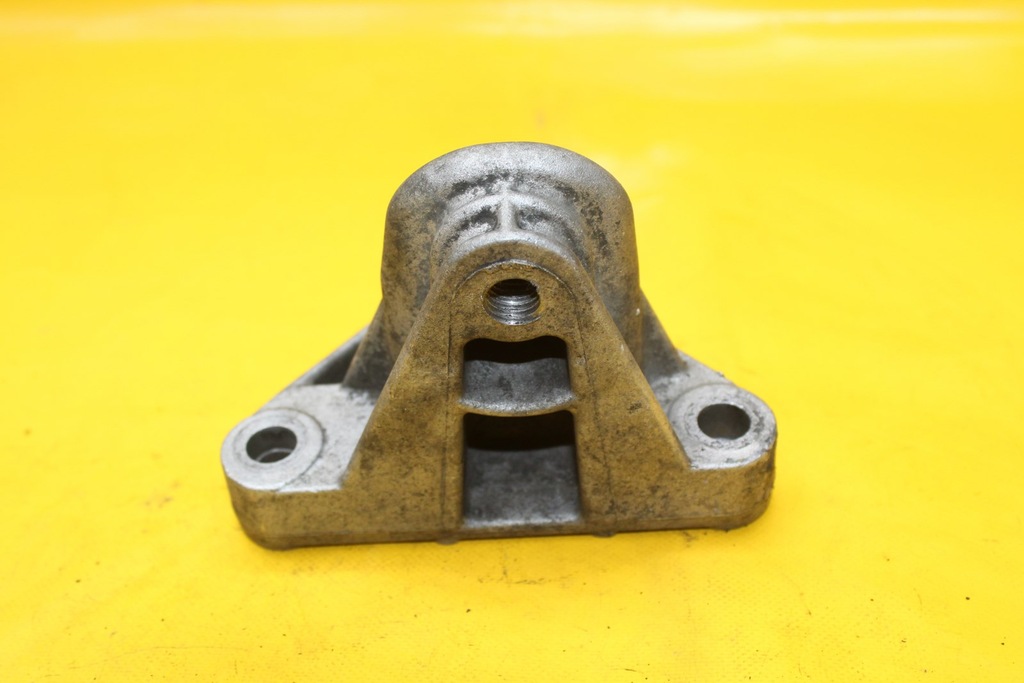 фото №5, Кронштейн кронштейн двигателя vivaro 1.9 dci 8200000032