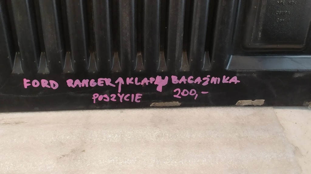 фото №3, Обшивка крышки багажника ford ranger