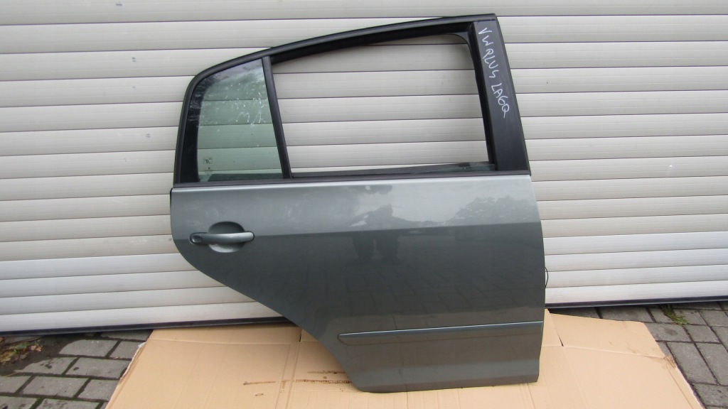 Купити Vw golf 5 v plus дверей задні праве  la6q polecam