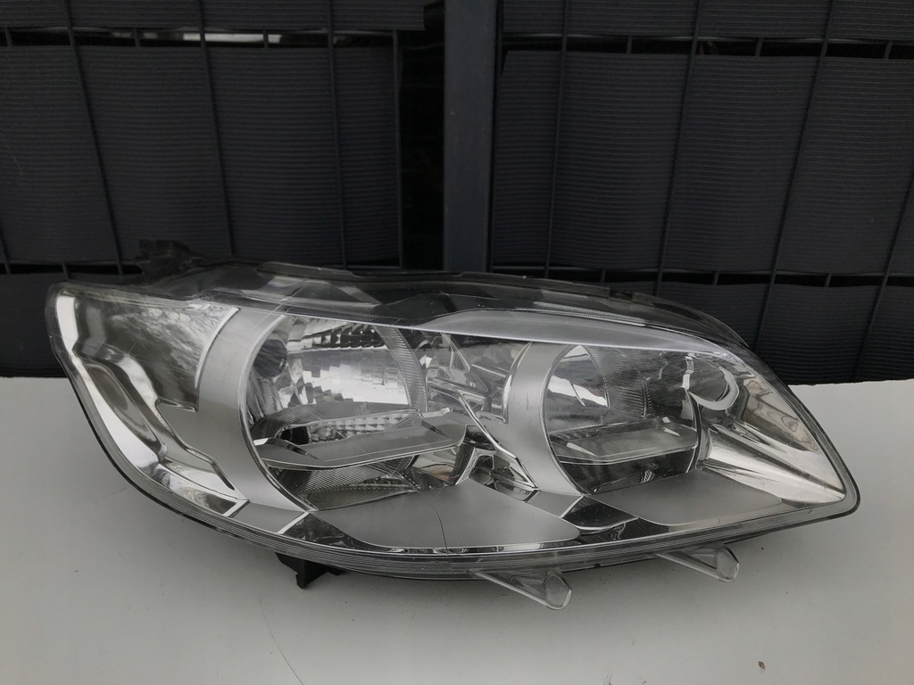 фото №1, Peugeot 301 правая лампа перед передняя 2012-2018