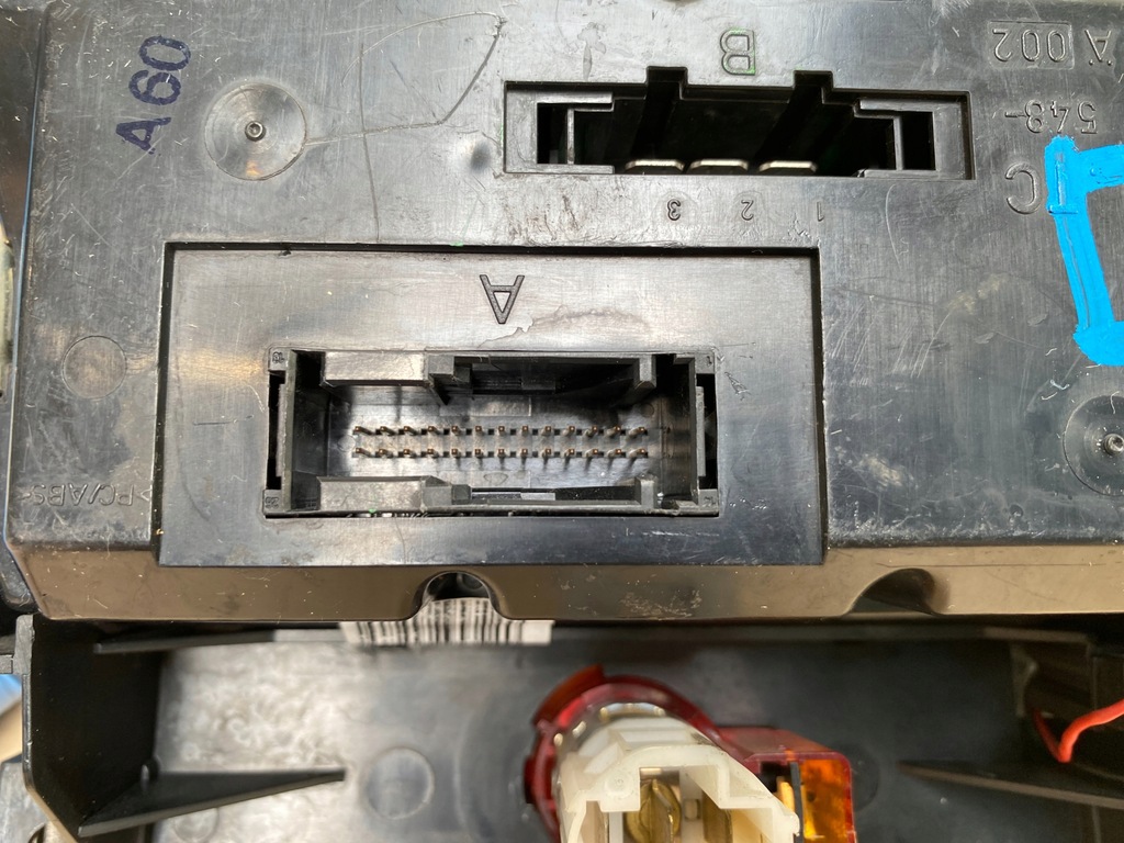 фото №12, Панель обдув кондиціонера задня audi a8 d3 задній молдинг 4e0919158d