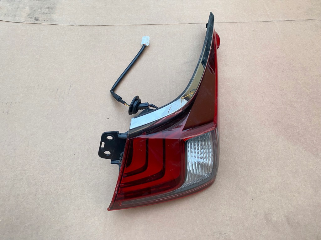 фото №3, Lexus es 300 18- лампа задня права led europa