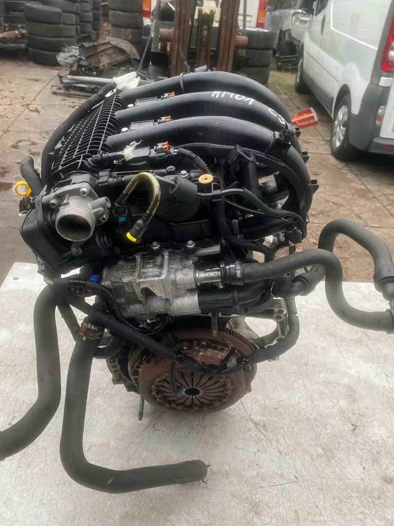 Двигатель citroen c3 2 peugeot 208 1,2 vti hm01 10b208 комплектный Недорого
