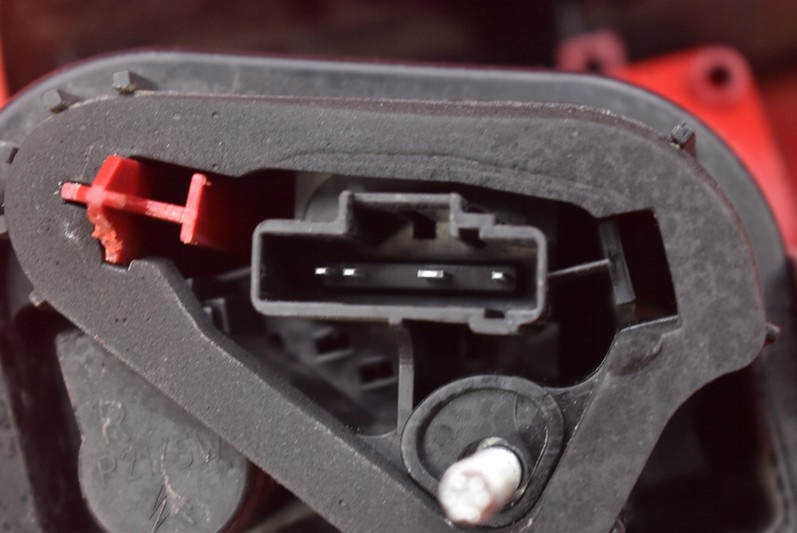 фото №7, Лампа права задня задня 9681074080 citroen c5 ii x7 iii kombi 08-17