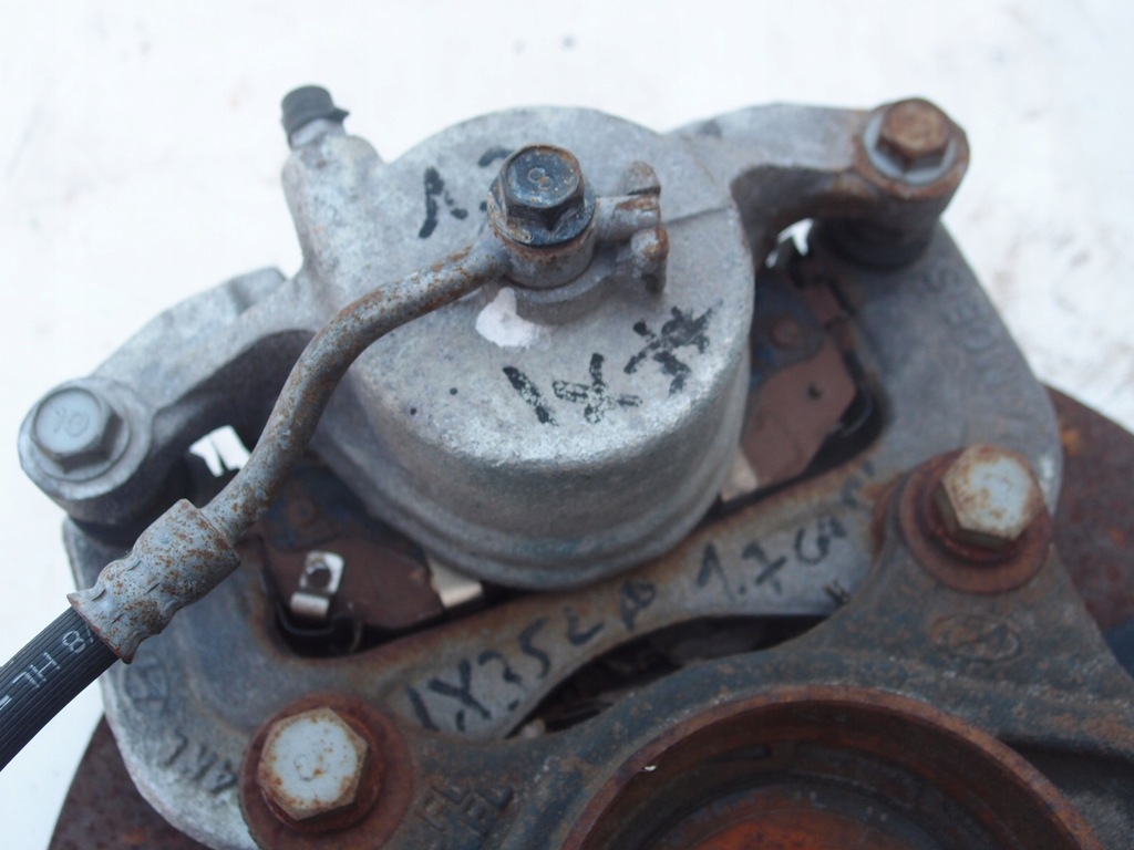 фото №10, Ступица поворотный кулак левый перед hyundai ix35 1.7 crdi